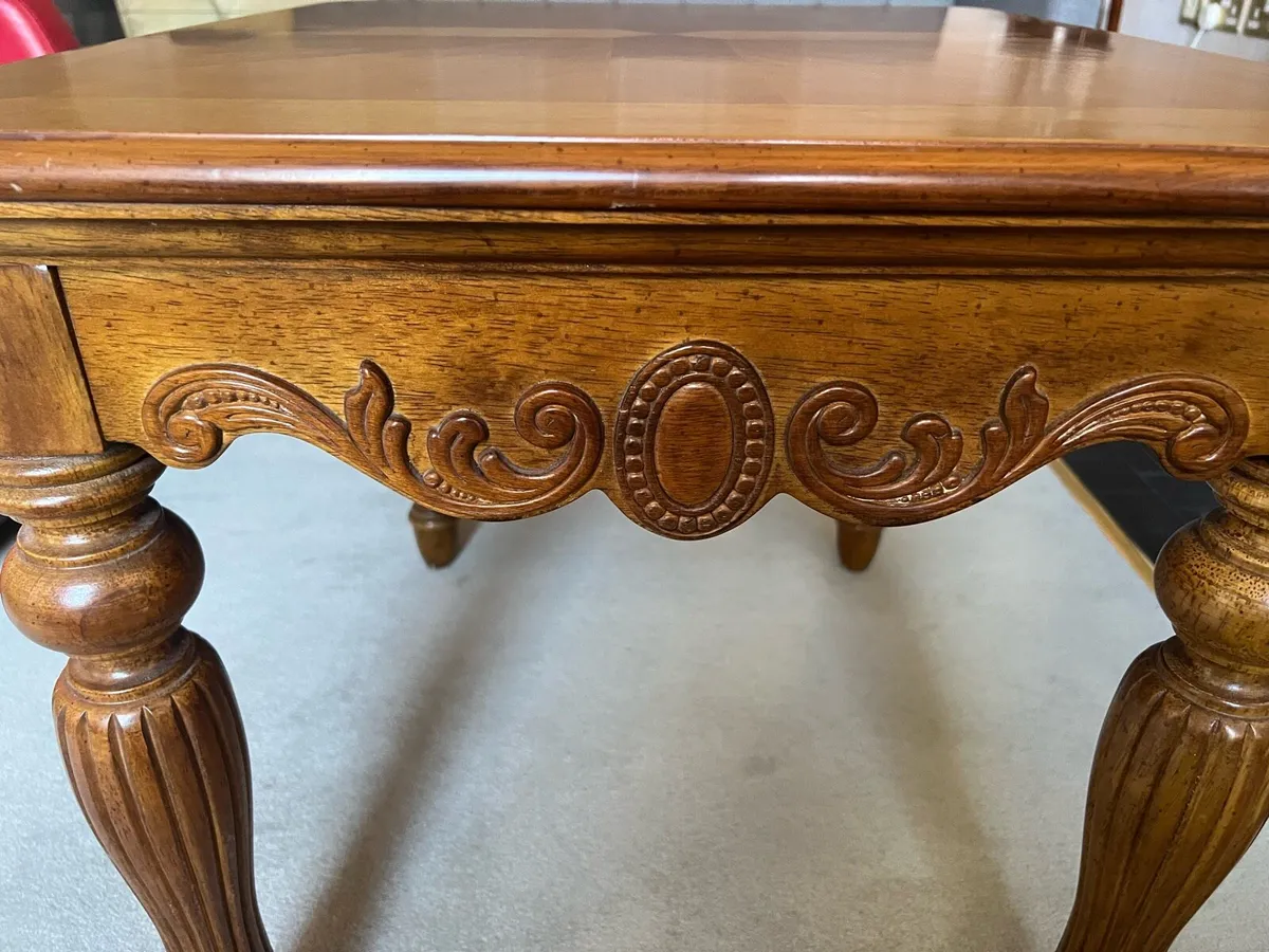 Occasional table - Image 2