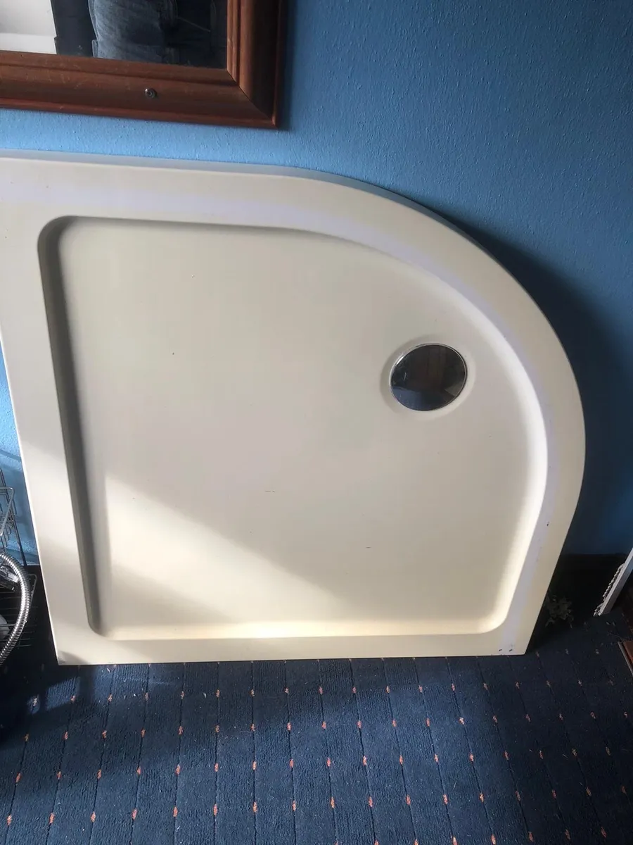 Shower tray - Image 1