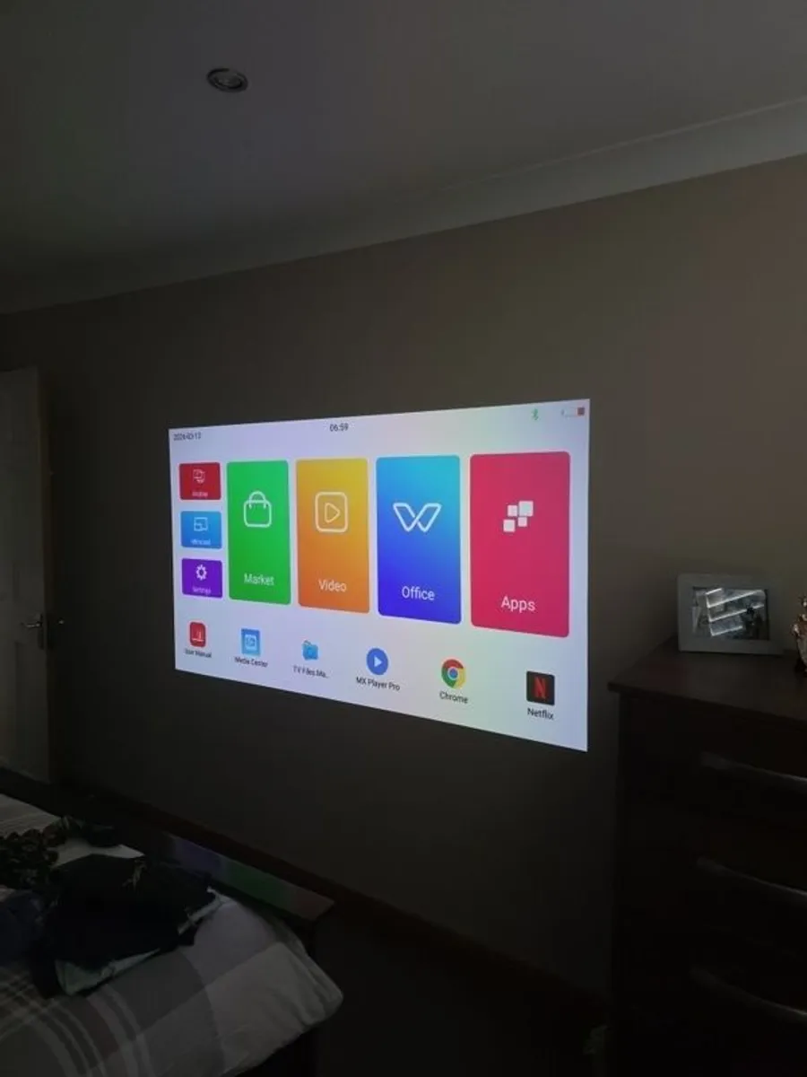 Smart projector - Image 1