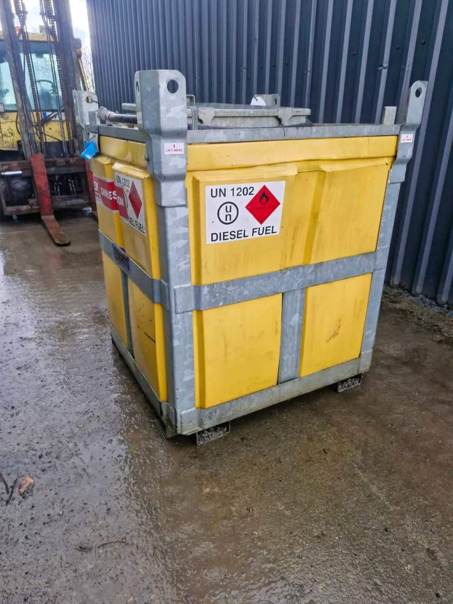 Diesel bowsers. - Image 4