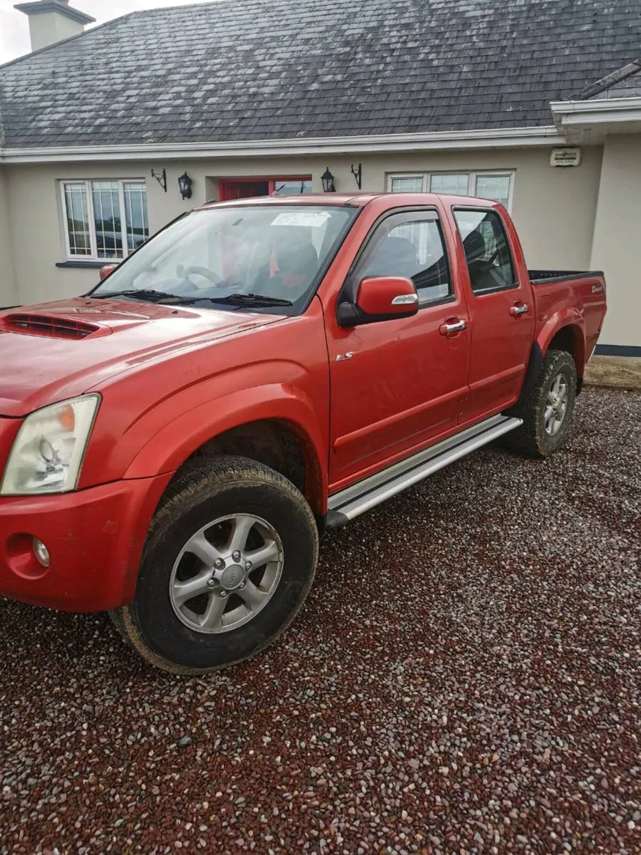2011 Isuzu D-max crewcab - Image 4