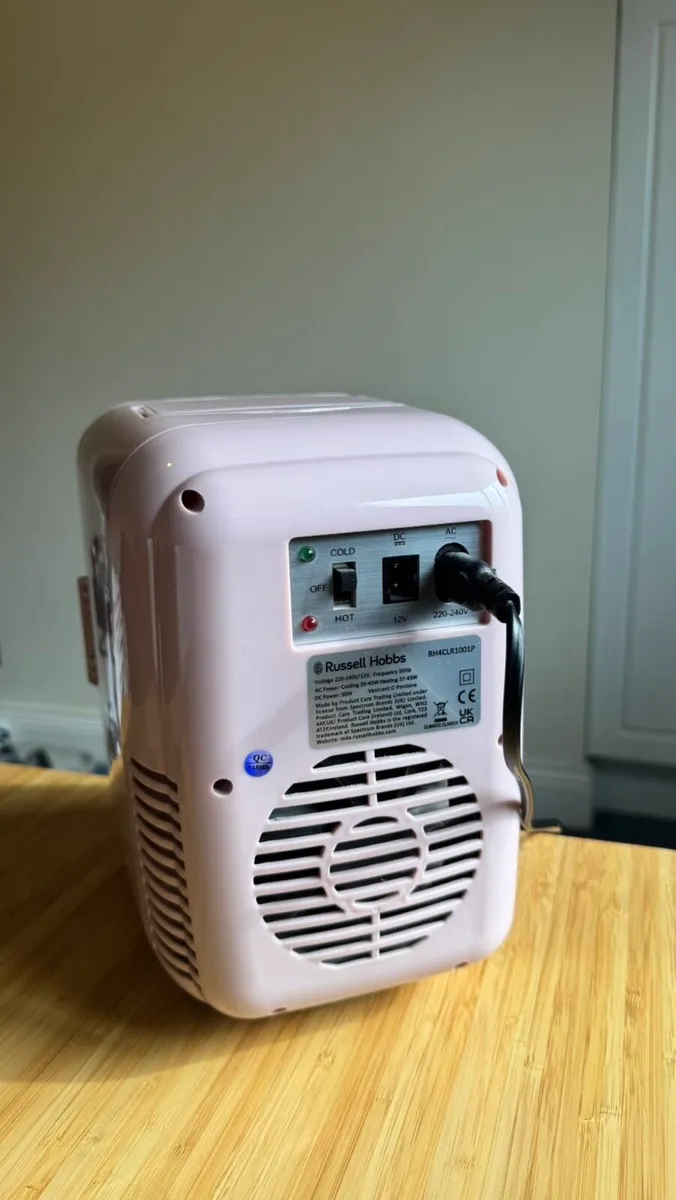 Russel Hobbs Mini Fridge - Image 4