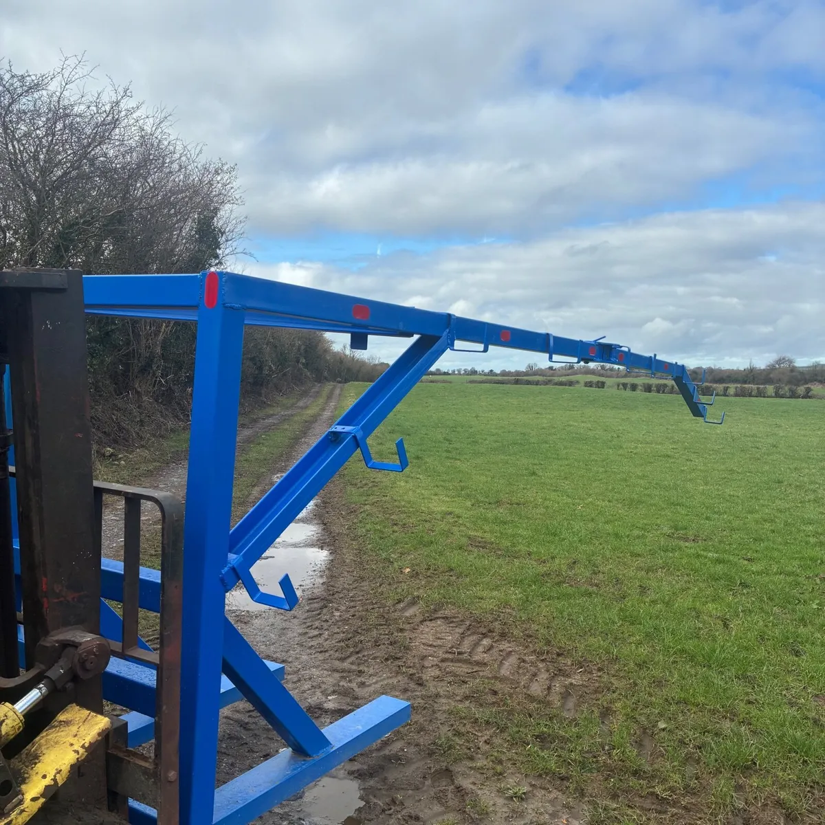 Umbilical over head boom - Image 2