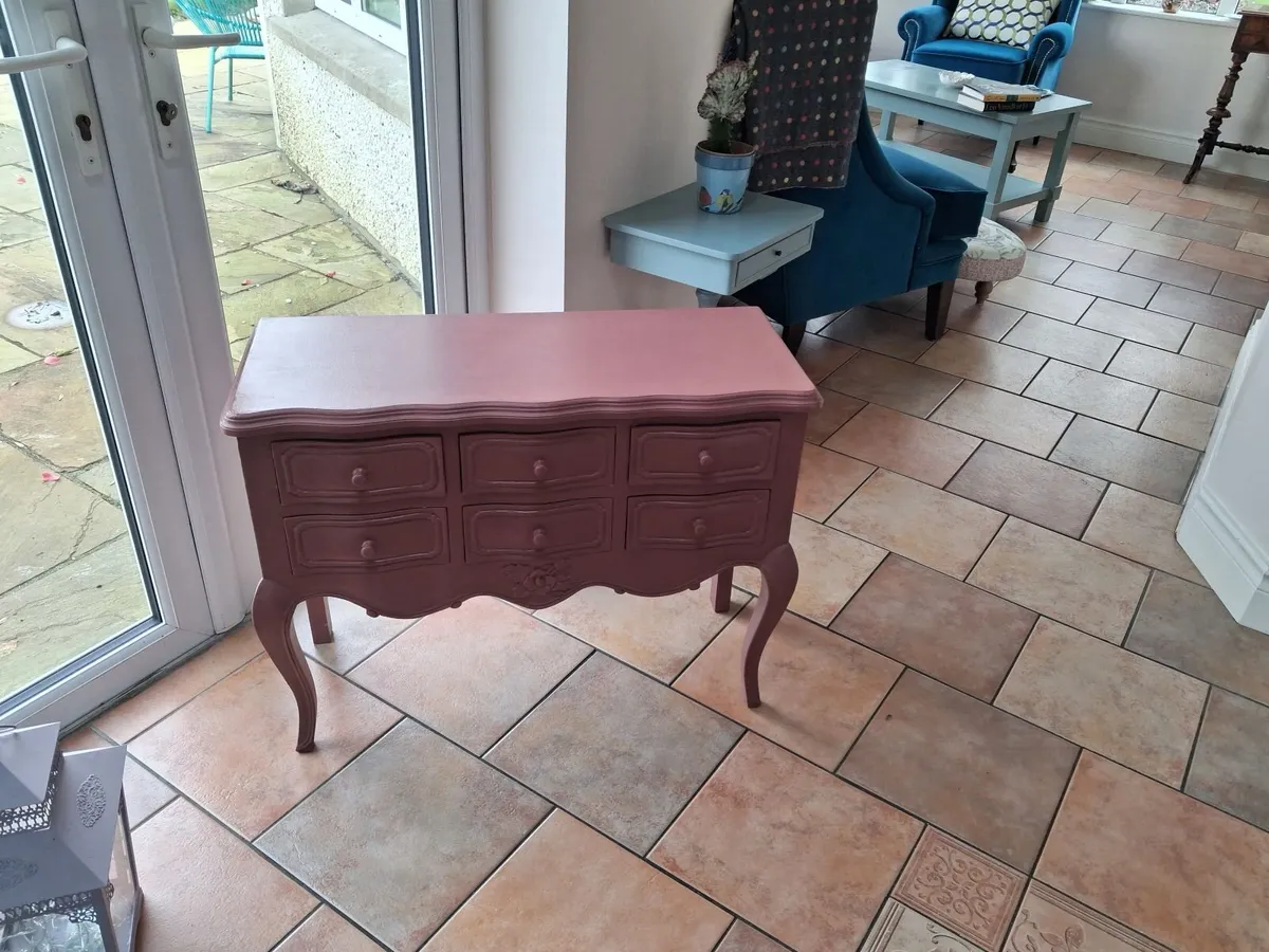 Occasional table - Image 1