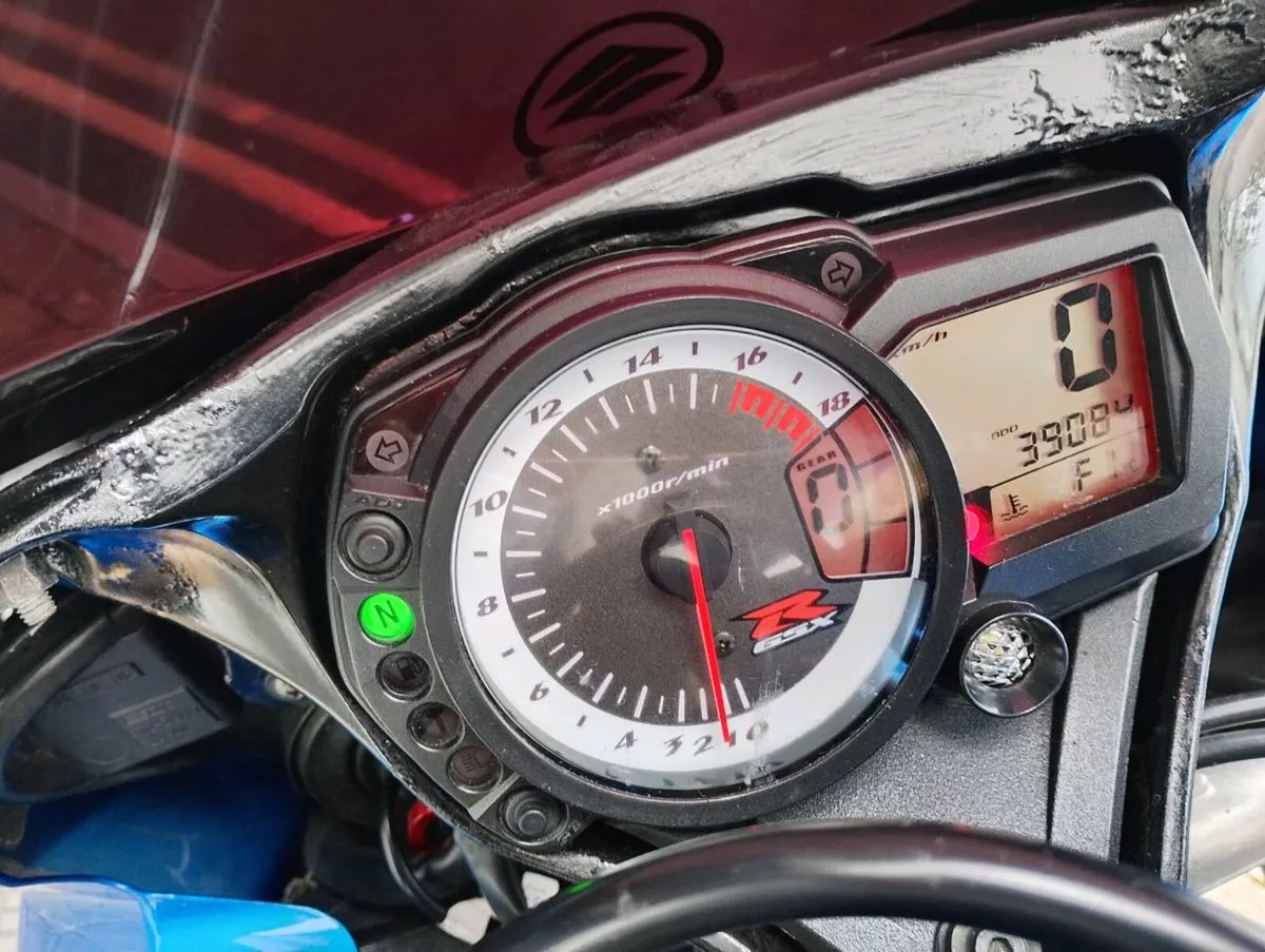 GSX-R 600 K9 - Image 3