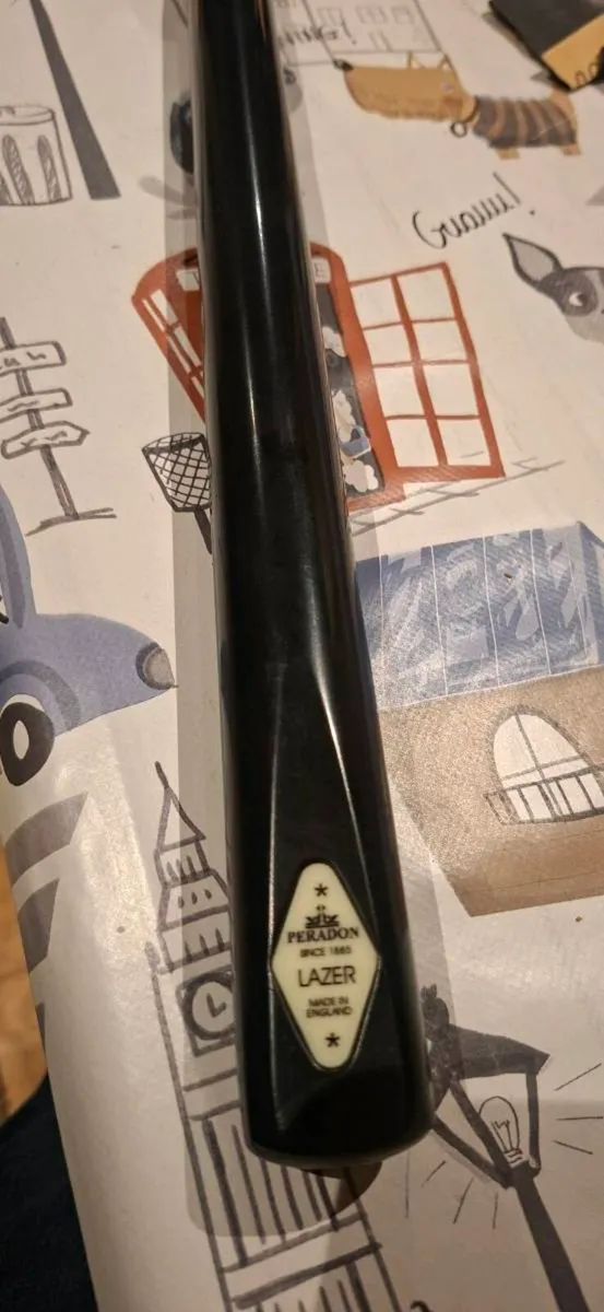 Pool/Snooker Cues - Image 1