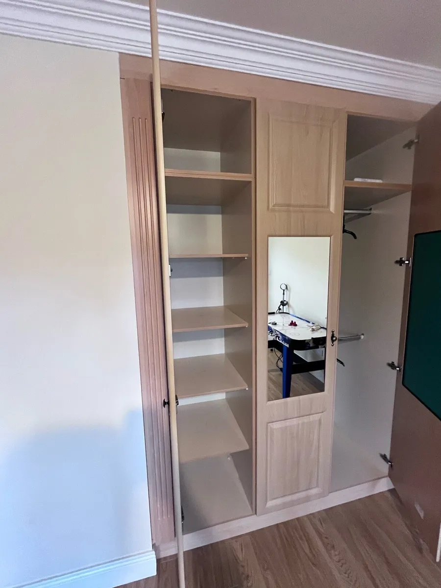Wardrobe - Image 3