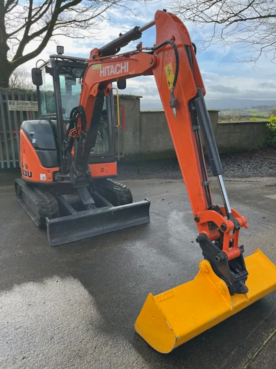 Hatachi Zaxis 33U-5 Excavator - Image 3