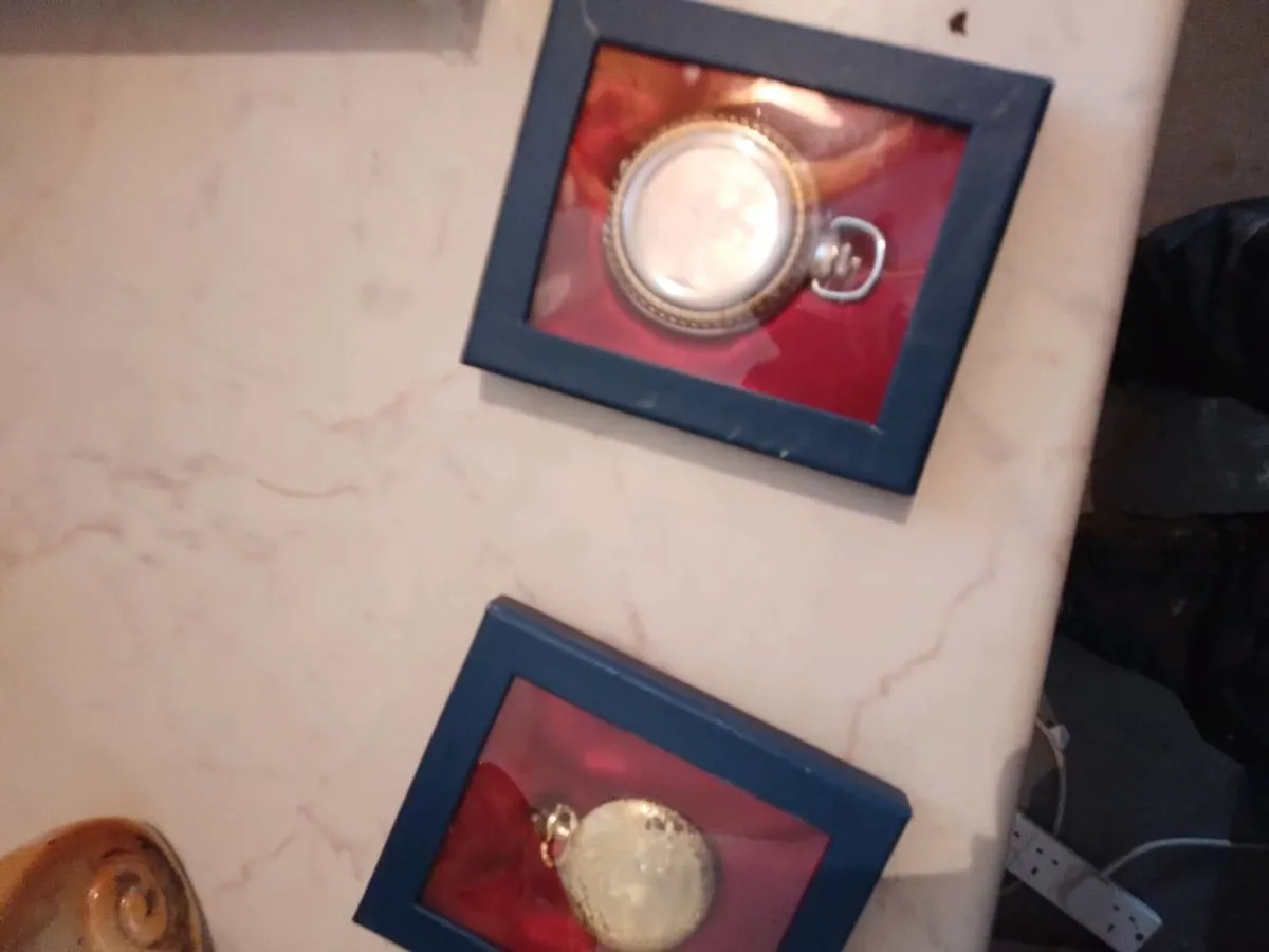 2 pocket watches