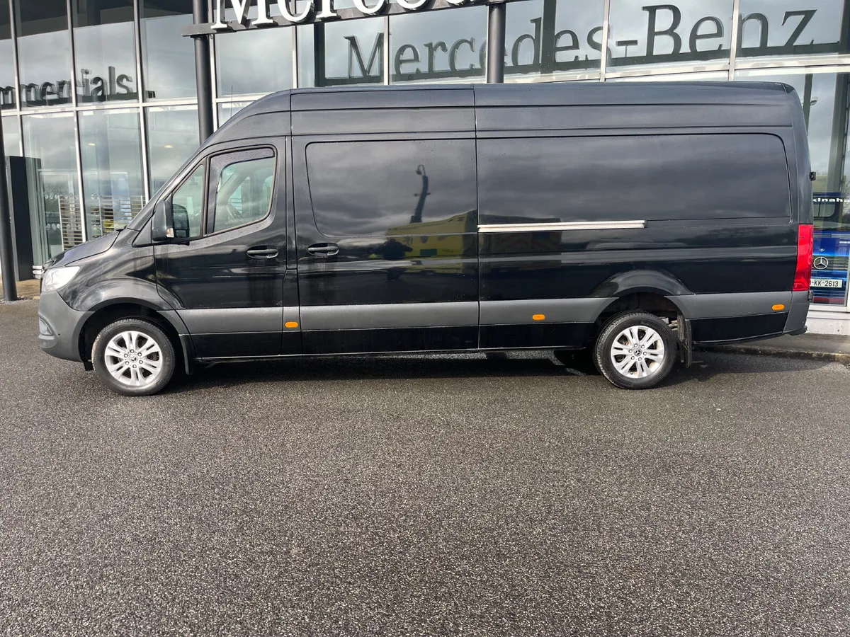 2023 Mercedes-Benz Sprinter 319/43 LWB Auto - Image 2