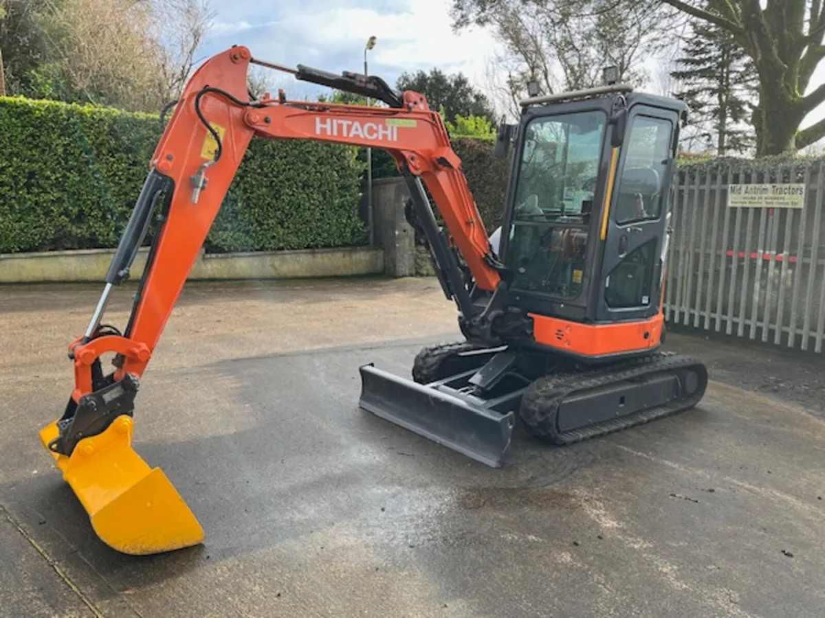 2017 Hatachi Zaxis 33U-5 Excavator - Image 1