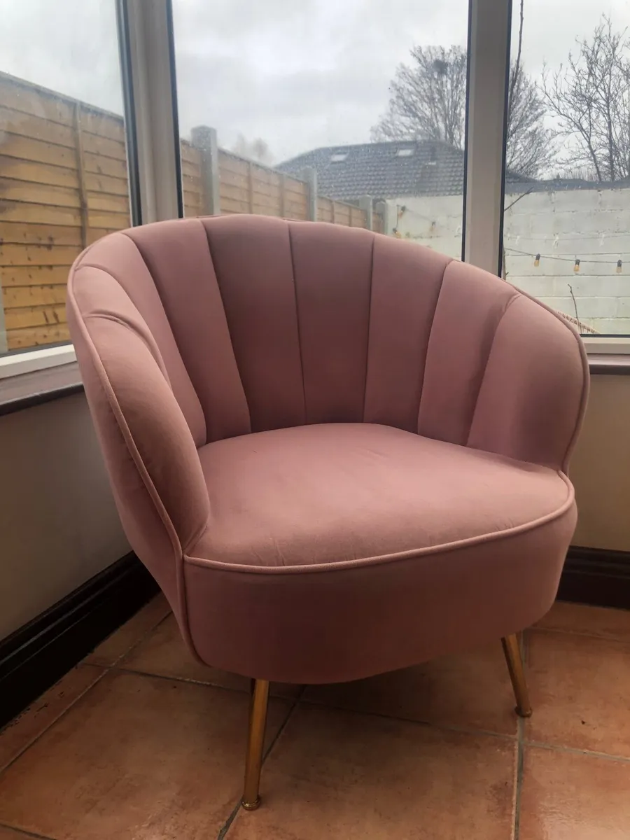 Velvet chair - Image 1