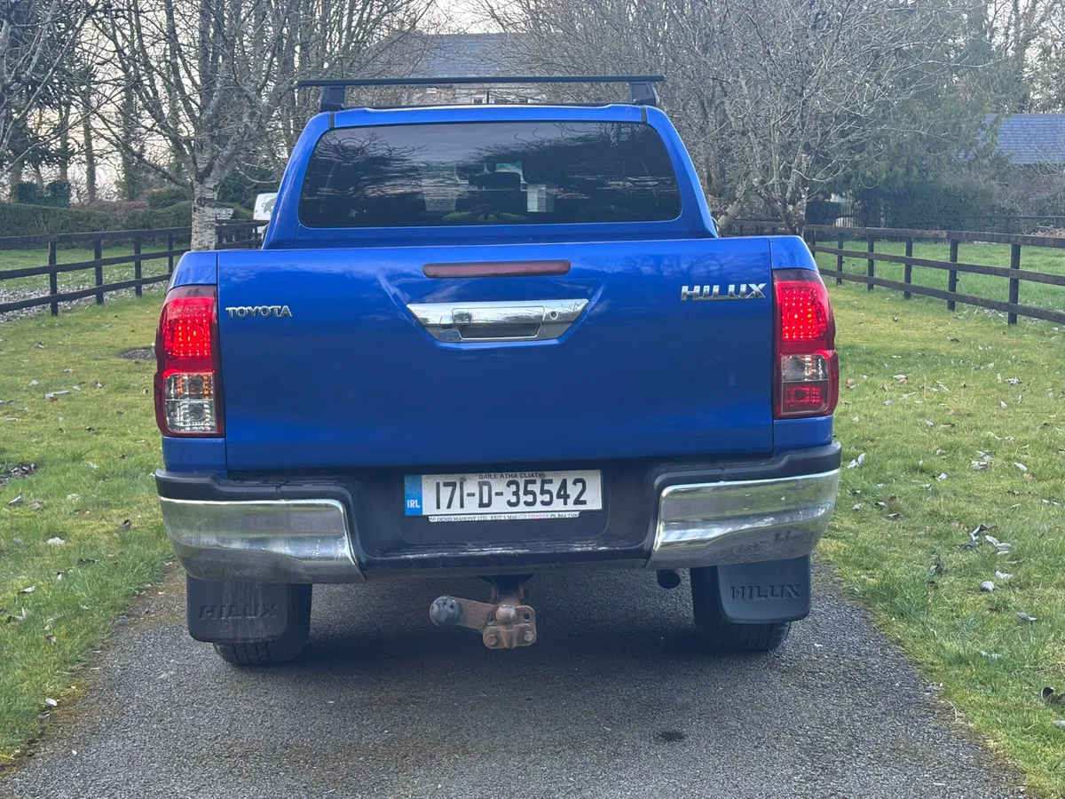 2017 Toyota Hilux Double Cab SR5 ~ €20,950 NO VAT - Image 4
