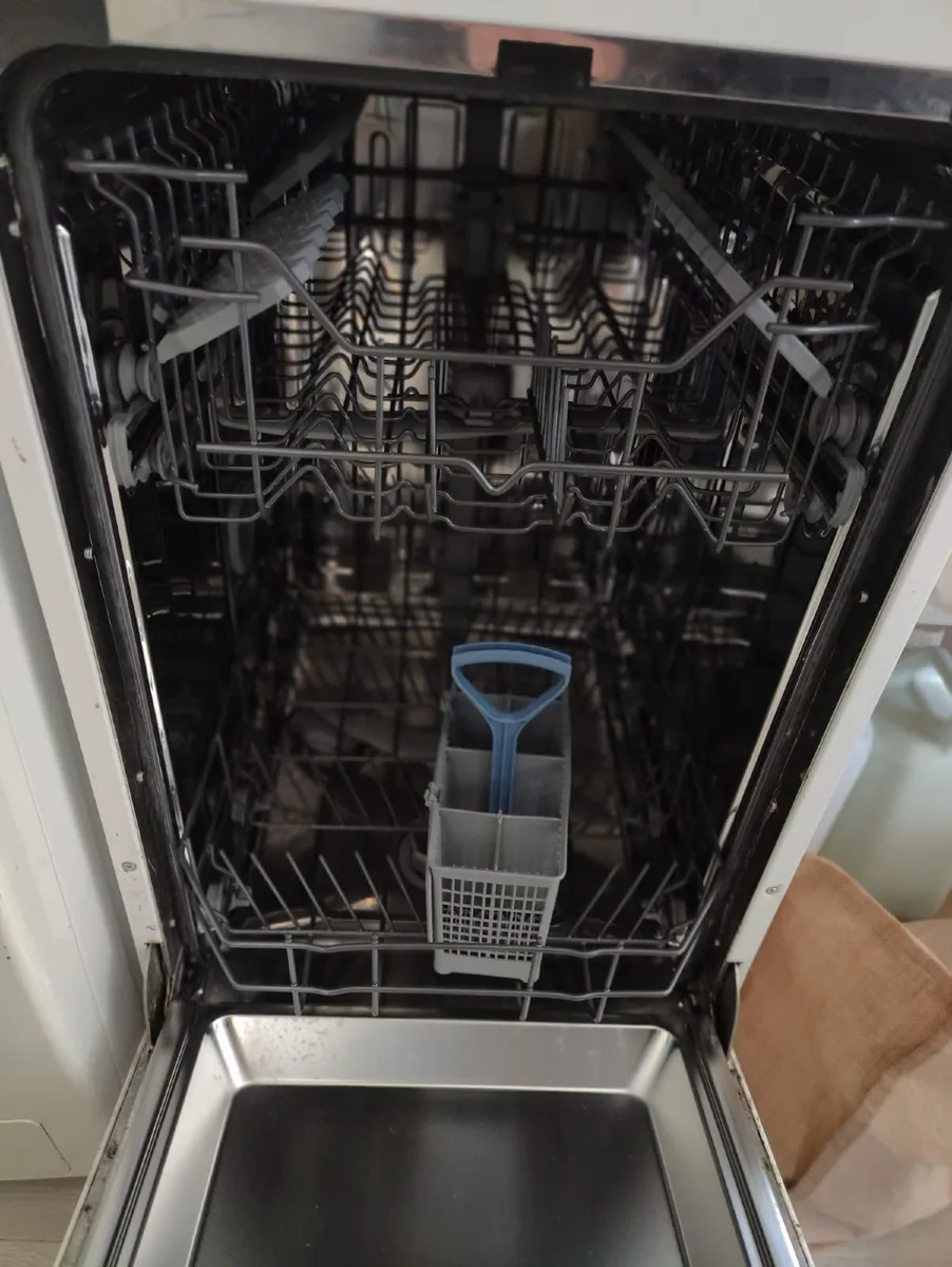 Dishwasher, small - Image 3