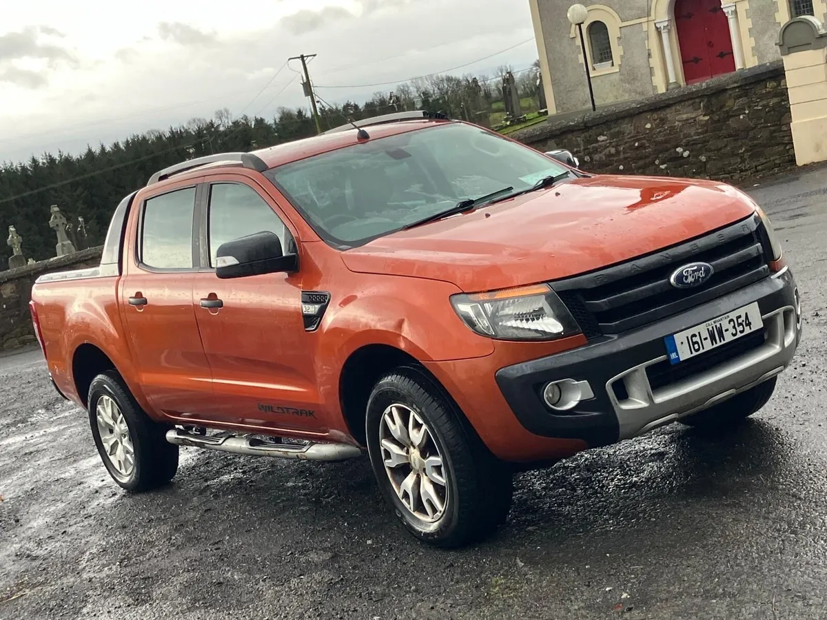 Toyota Hilux - Image 1