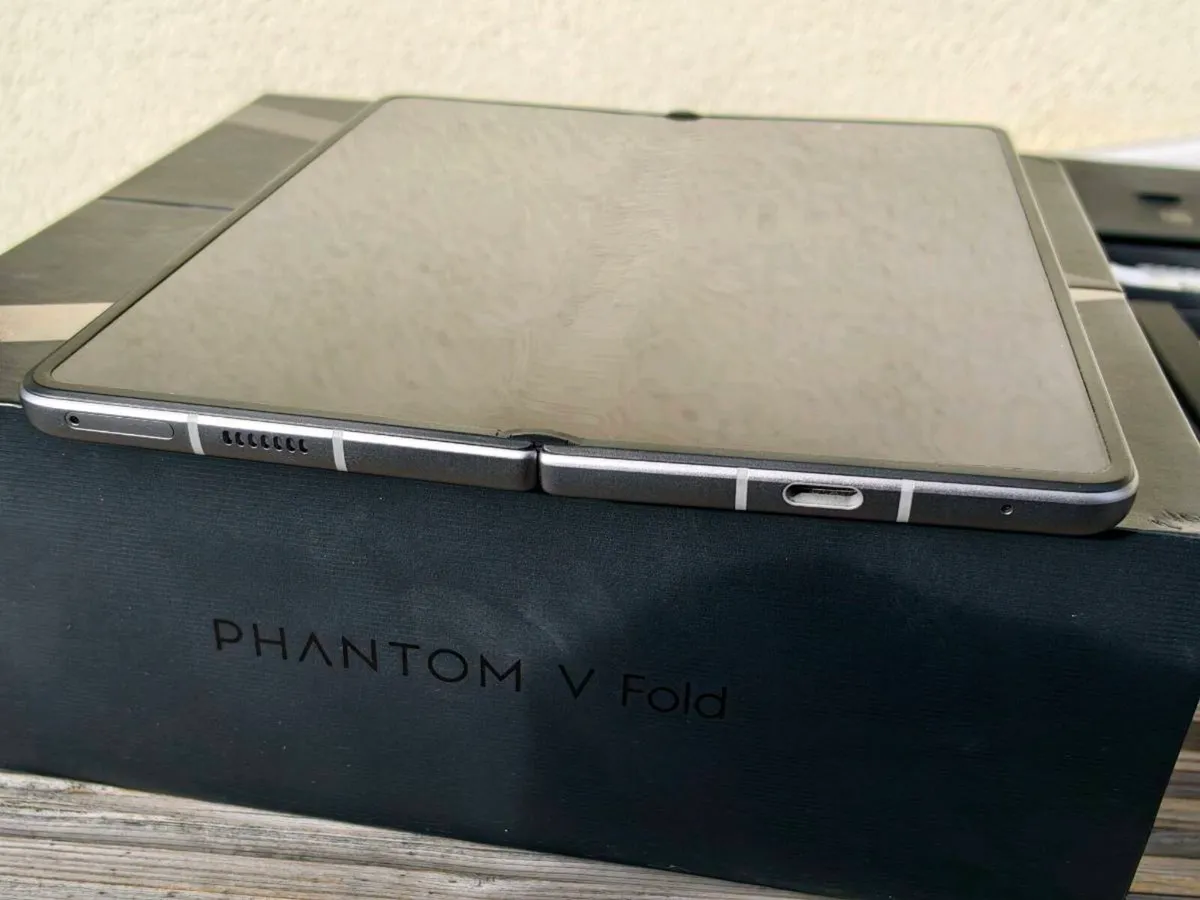 Tecno Phantom V Fold phone - Image 4