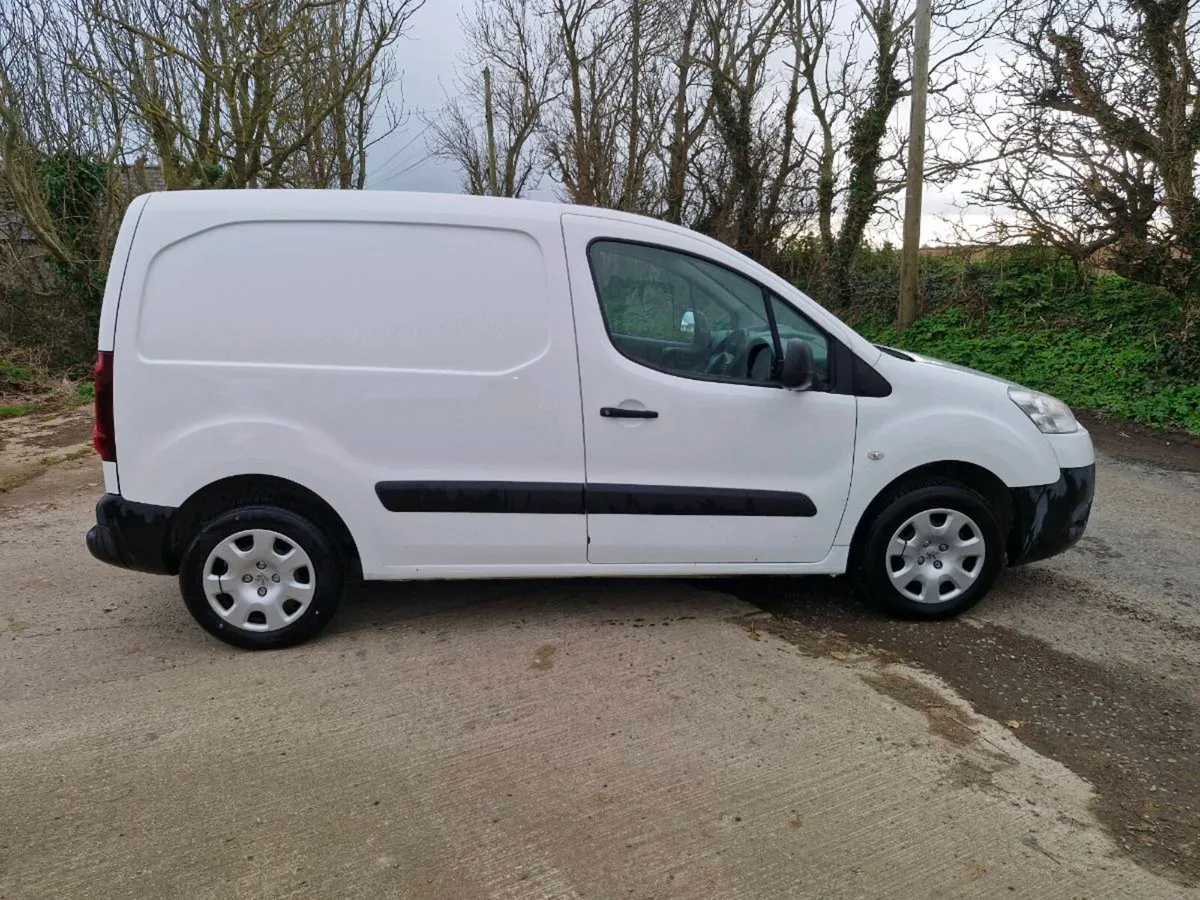 Peugeot Partner - Image 1