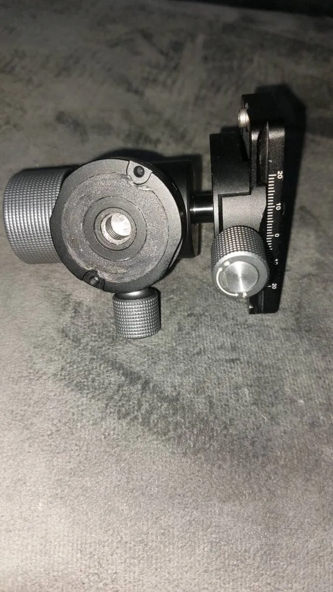 NEEWER MONOPOD GIMBEL HEAD - Image 1