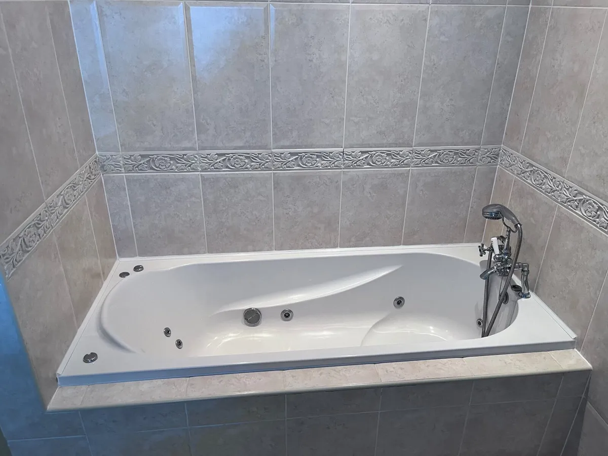 Bath jacuzzi - Image 3