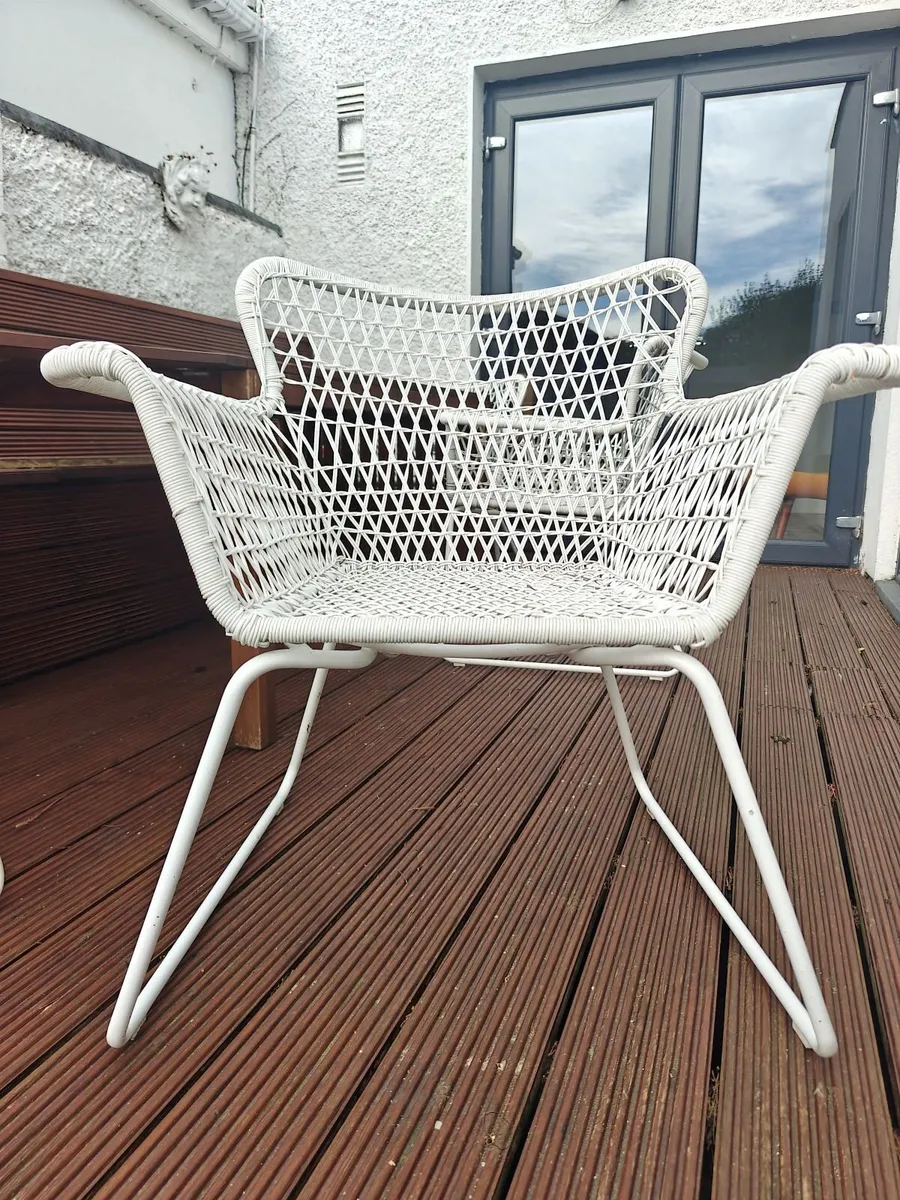 IKEA HÖGSTEN garden chair white rattan - Image 1