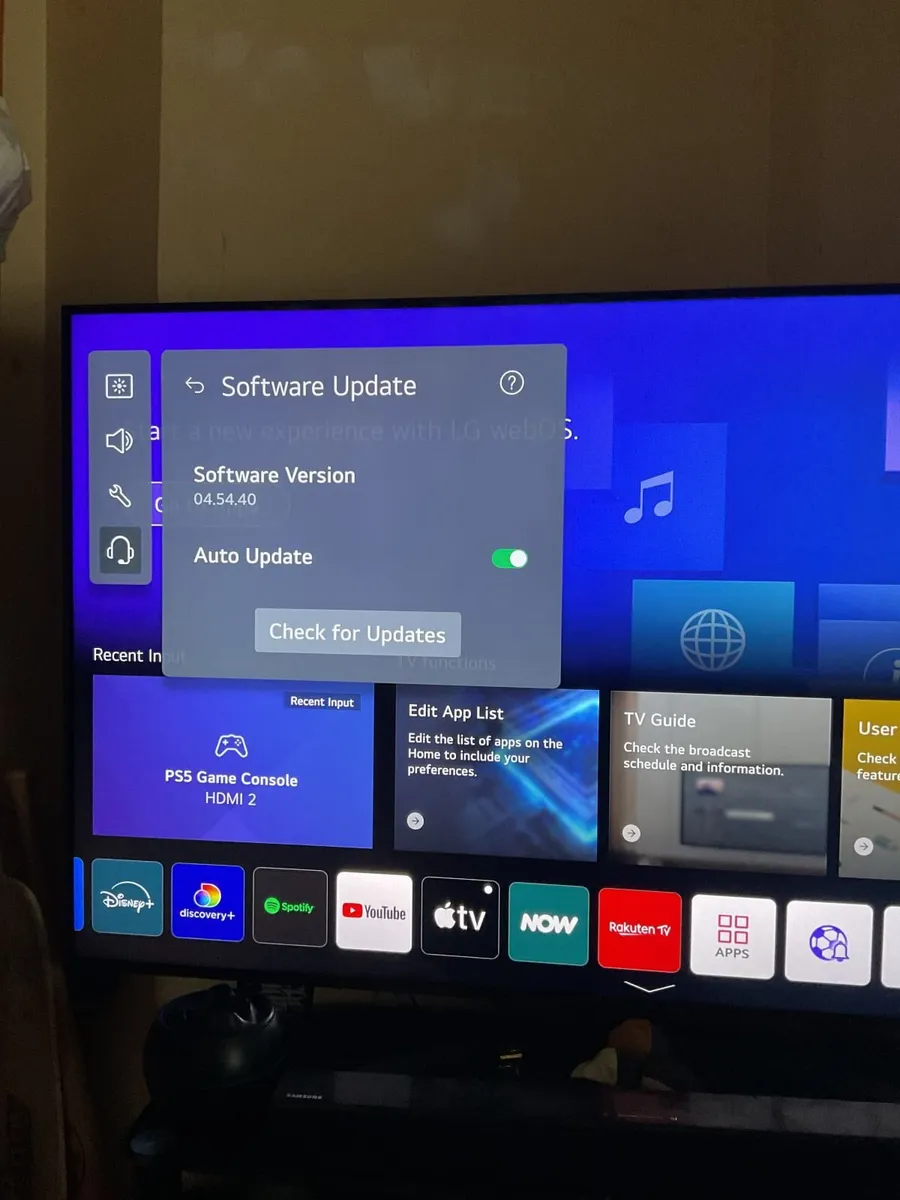 LG TV 65" 4K Ultra HD HDR LCD Smart TV - Image 2