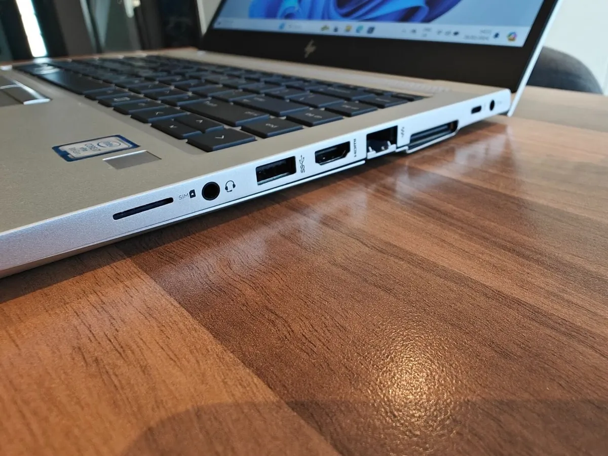 HP Elitebook 840 G6 | i7 | 16GB | 256GB | 14" FHD - Image 2