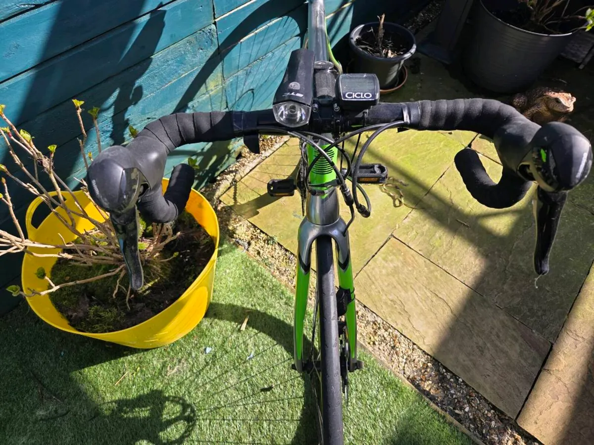 Fully carbon road bike 51cm small - Image 4