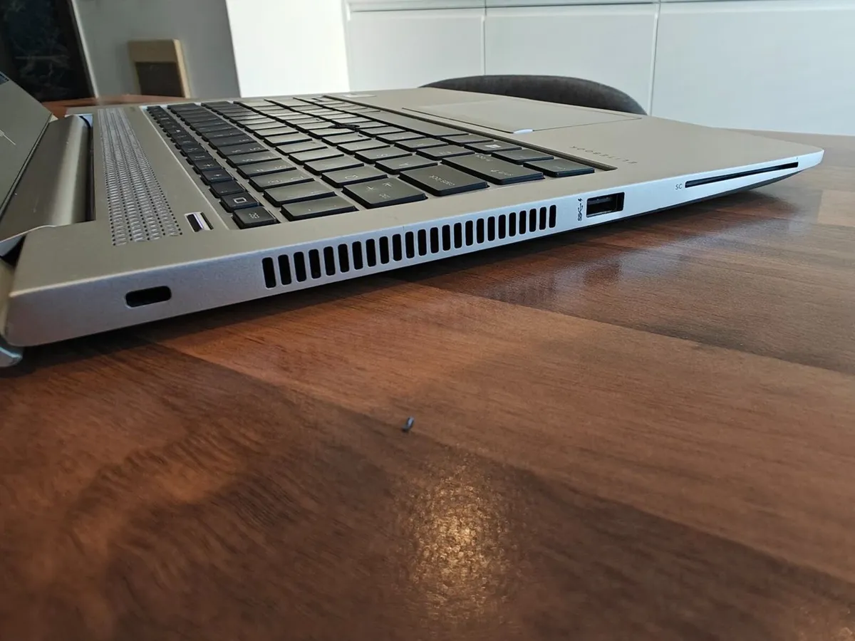 HP Elitebook 840 G6 | i7 | 16GB | 256GB | 14" FHD - Image 3