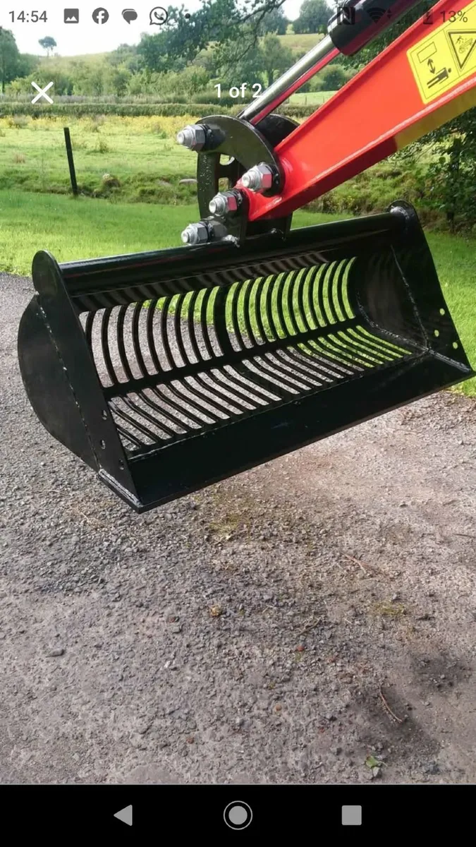 RIDDLE BUCKET JPC MINI DIGGER ( 25mm pins ) - Image 1