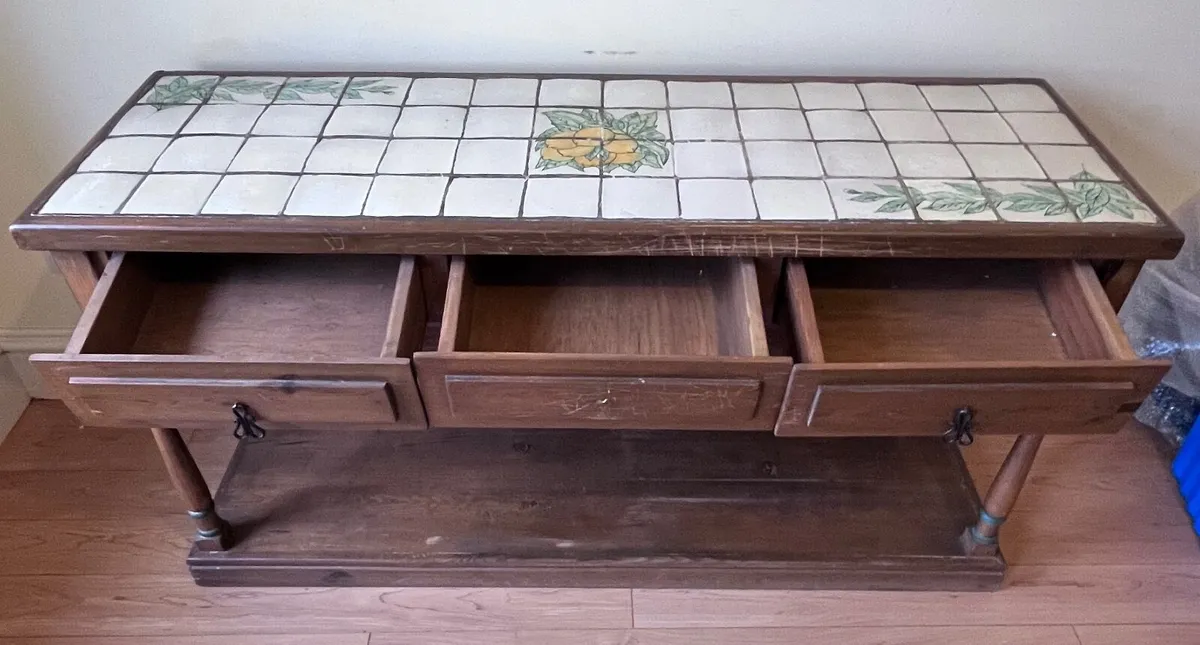 Side board table - Image 1