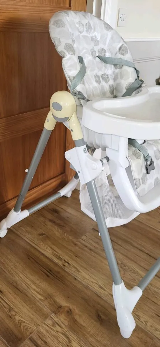 High chair - Image 2