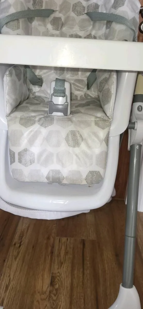 High chair - Image 4