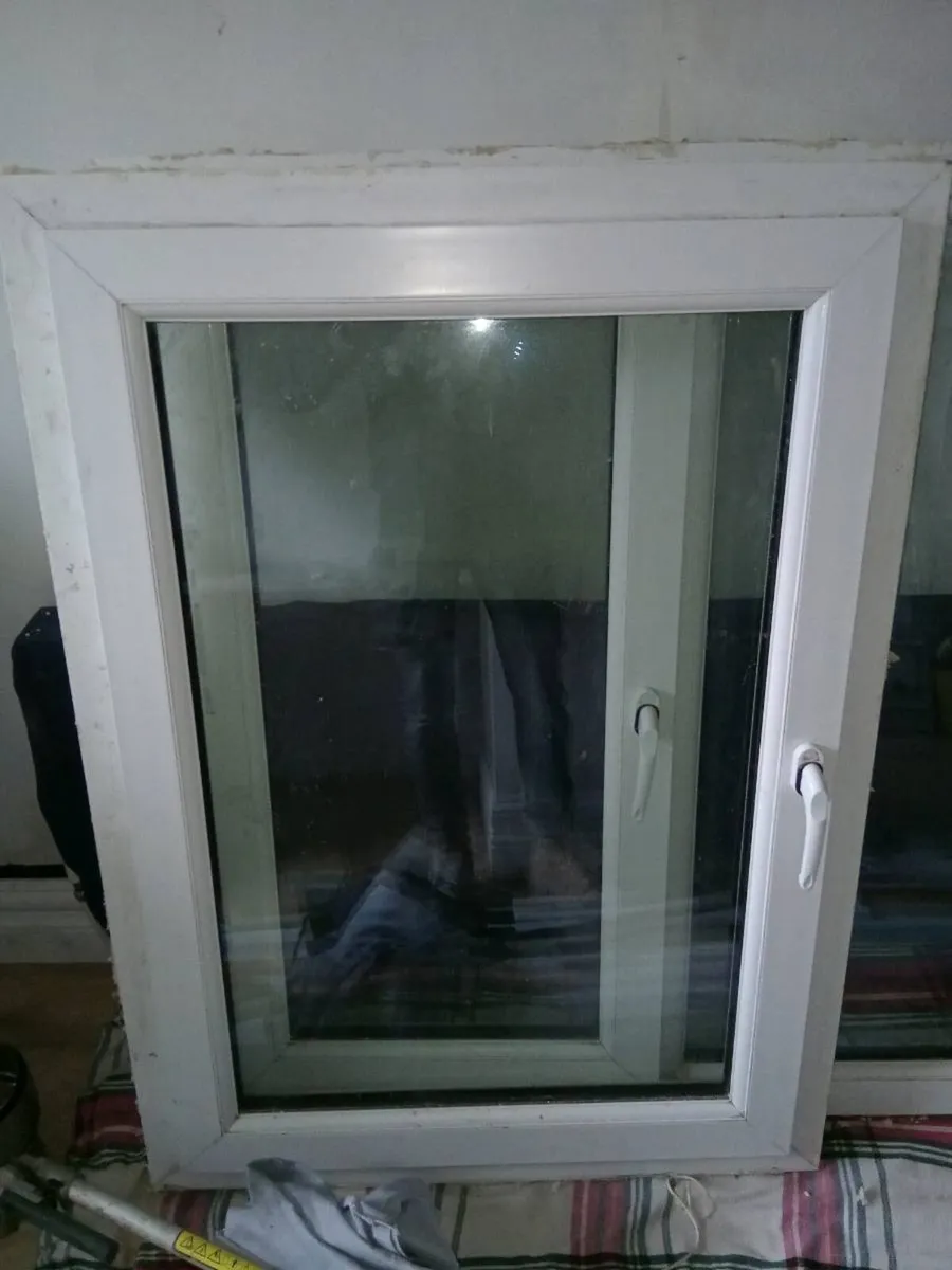 2 Double glazed pvc windows  for bathrooms - Image 3