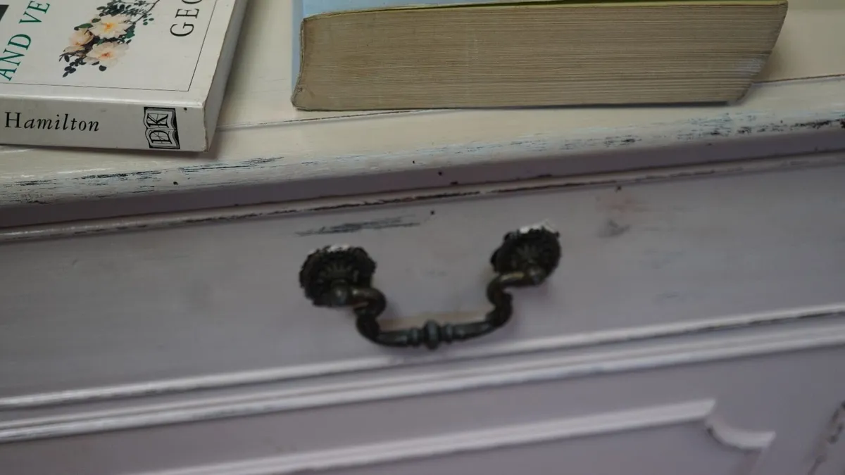 Old Mill Shabby Chic Sideboard - Image 2