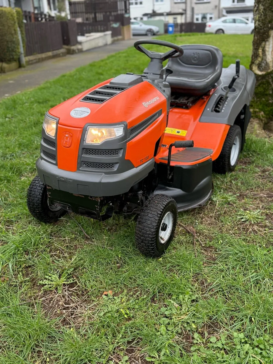 Husqvarna ride on mower - Image 2