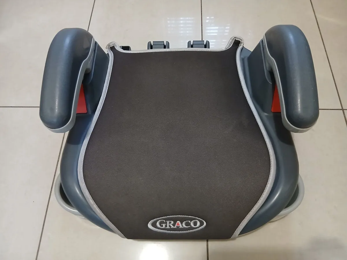 Graco Baby Car Seat - Image 2