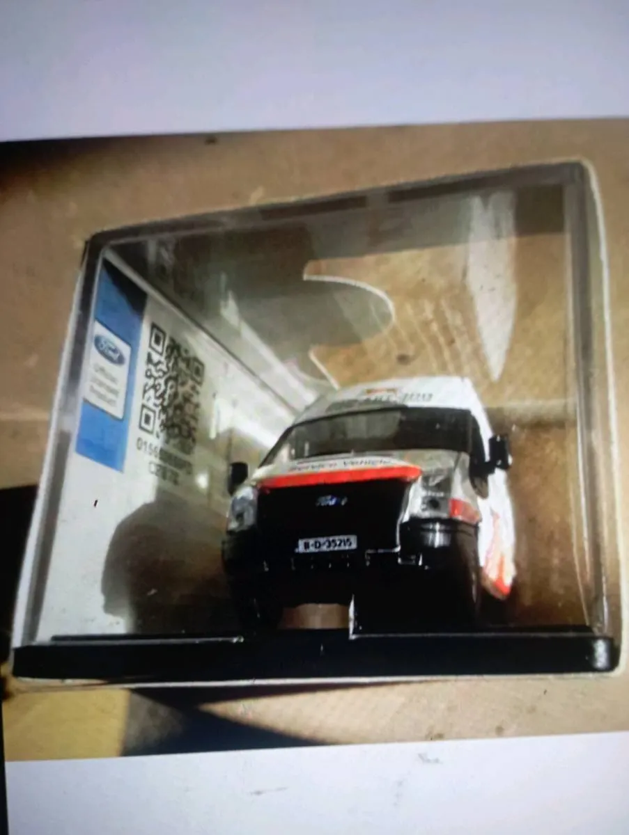 OOXFORD DIE-CAST BUS EIREANN FORD TRANSIT VAN LWB - Image 4