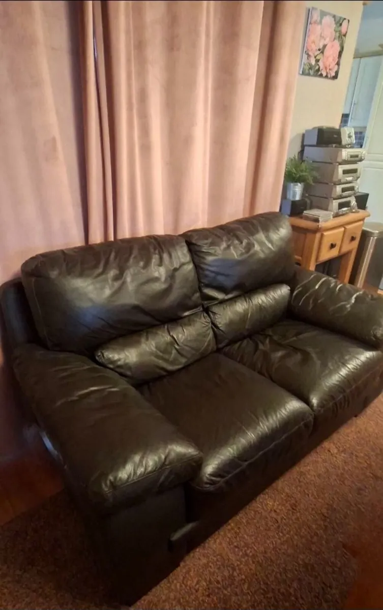 2-seater leather couch - Image 2