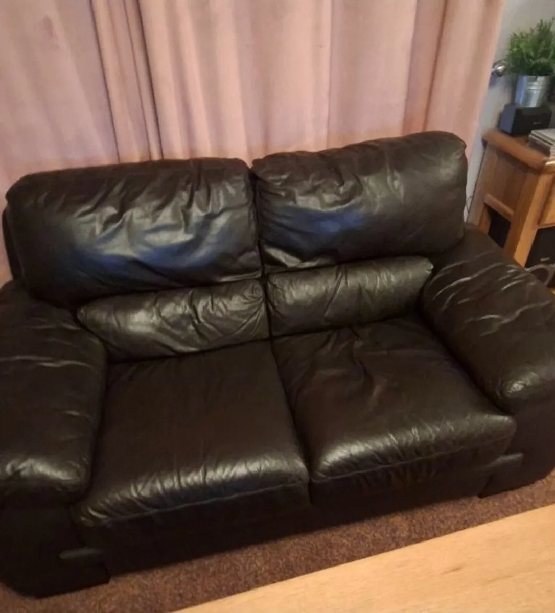 2-seater leather couch - Image 3