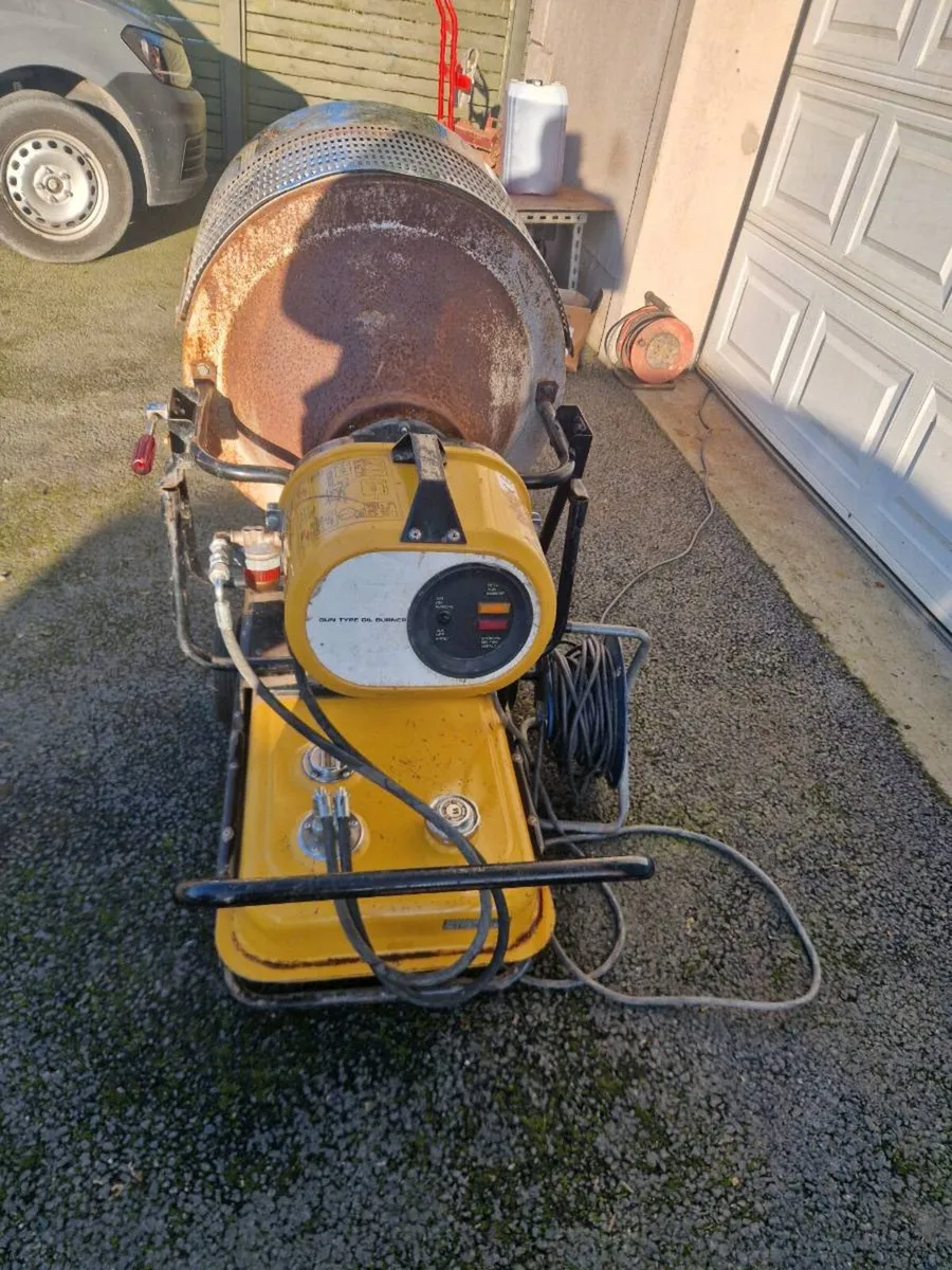 VAL 6 Kerosene heater - Image 1