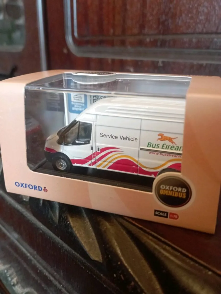 OOXFORD DIE-CAST BUS EIREANN FORD TRANSIT VAN LWB - Image 1