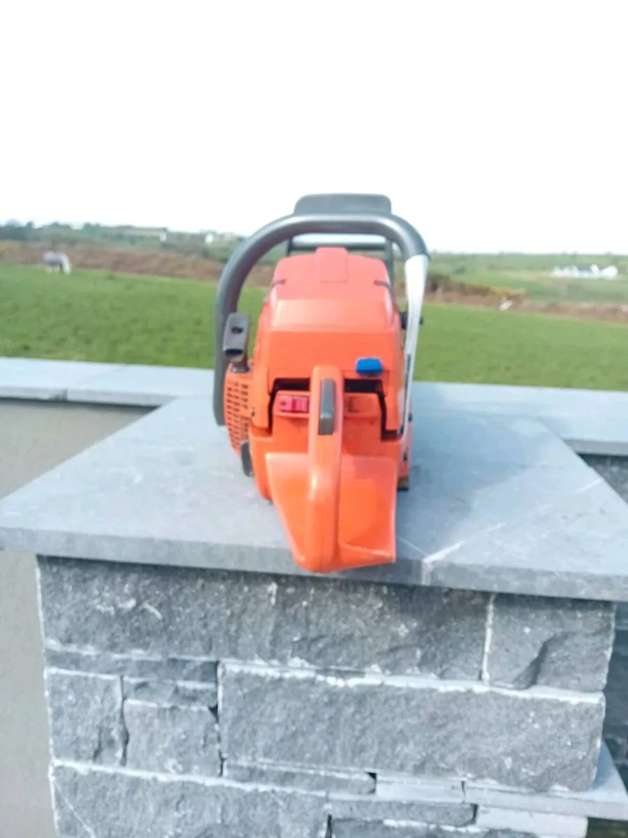 Husquvarna Chainsaw - Image 4