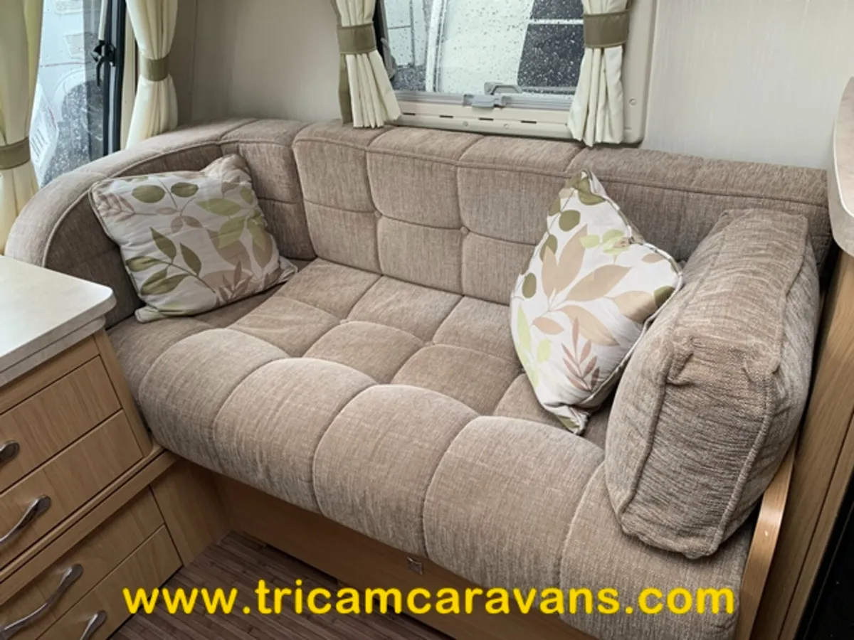 2013 Elddis Crusader Shamal Fixd Sgl Beds, 1 Owner - Image 4