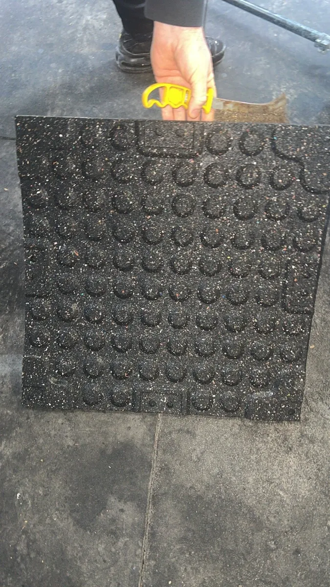 NEW GYM FLOORING EASY CLEAN - Image 4