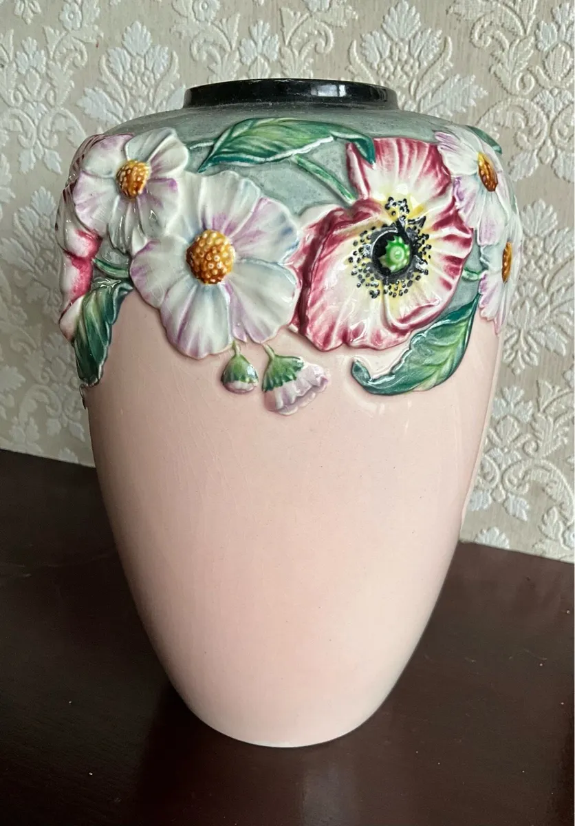 CARLTON WARE VASE.Large Poppy/Daisy 1940s - Image 2