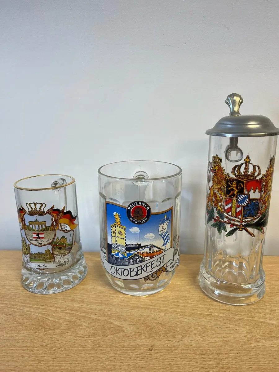 Large collection of collectible bar items - Image 1