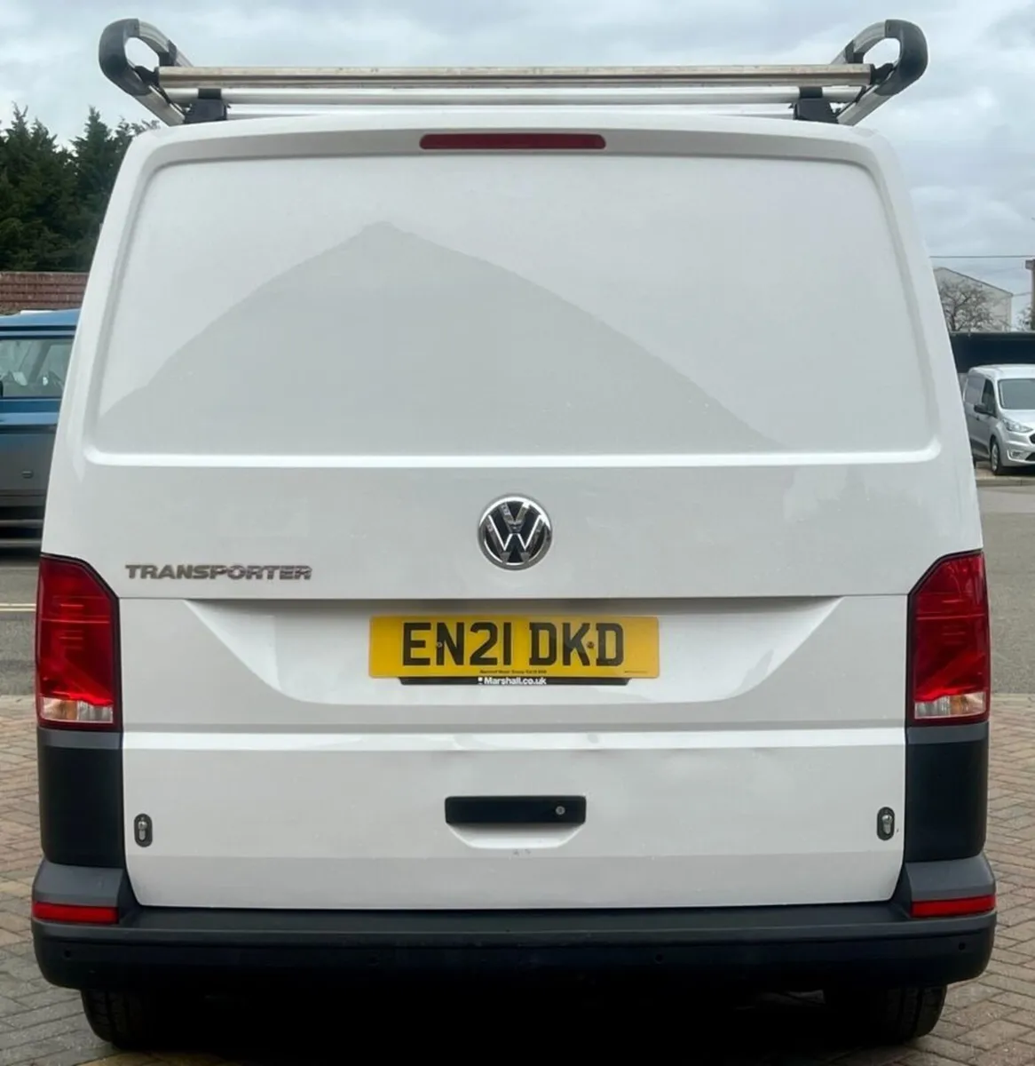 2021 Volkswagen Transporter Low Roof Panel Van - Image 3