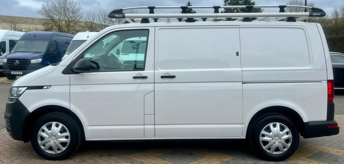 2021 Volkswagen Transporter Low Roof Panel Van - Image 2