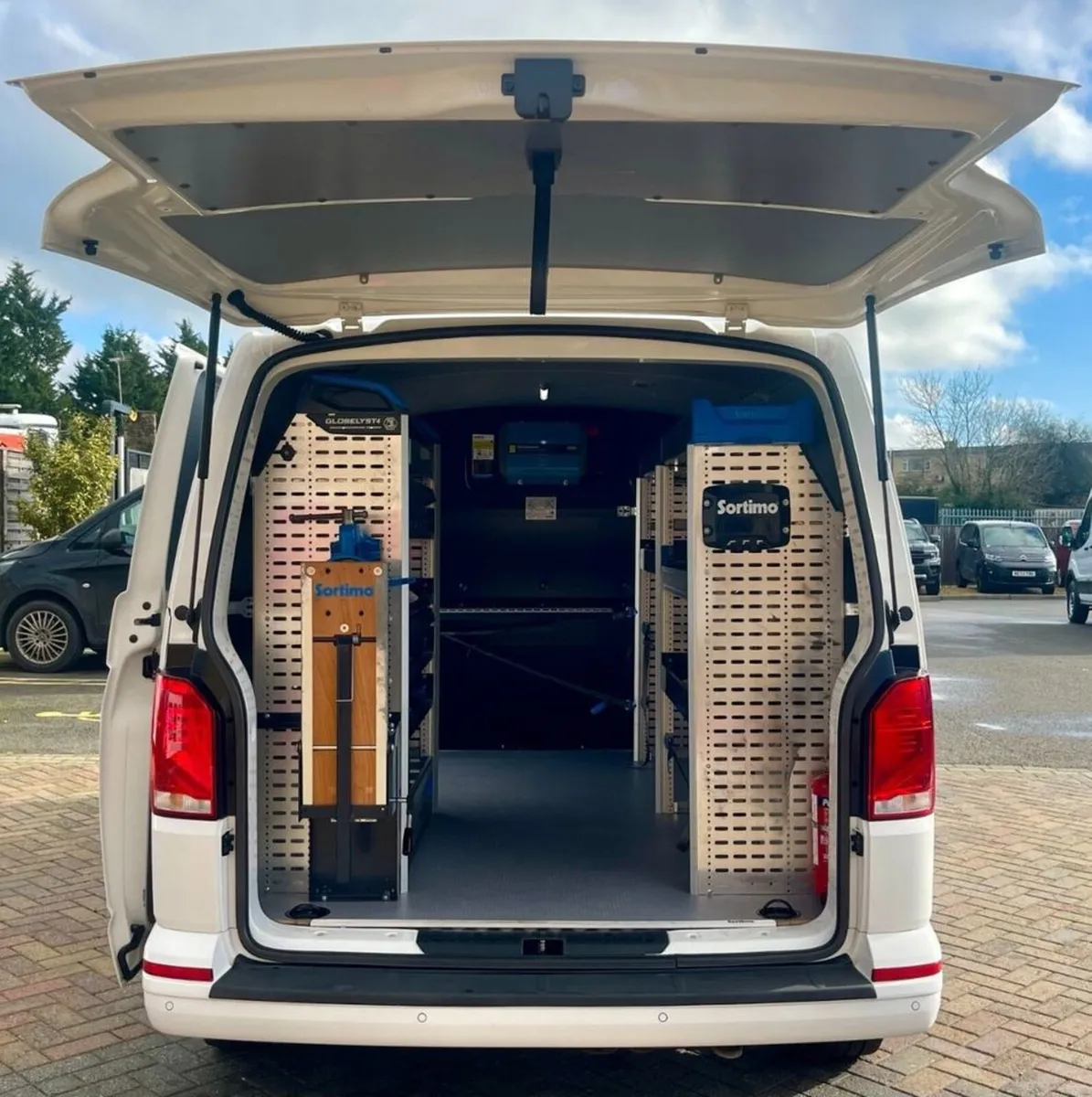 2021 Volkswagen Transporter Low Roof Panel Van - Image 2