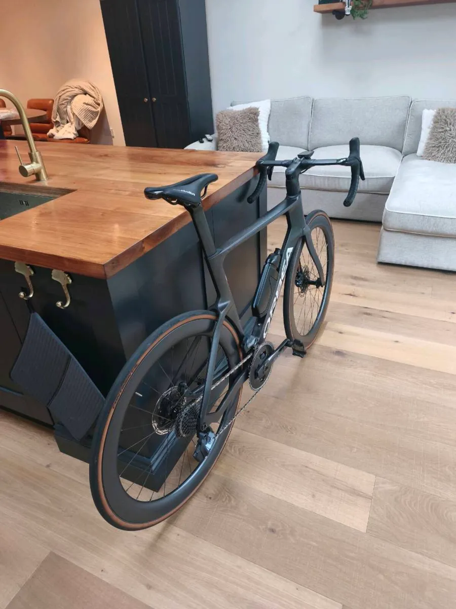 Road bike - Image 3